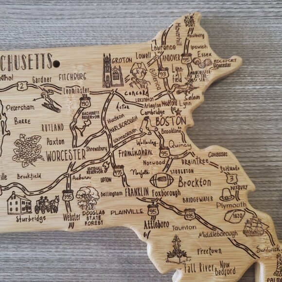 Totally Bamboo "Massachusetts" cutting and serving board - Picture 4 of 10